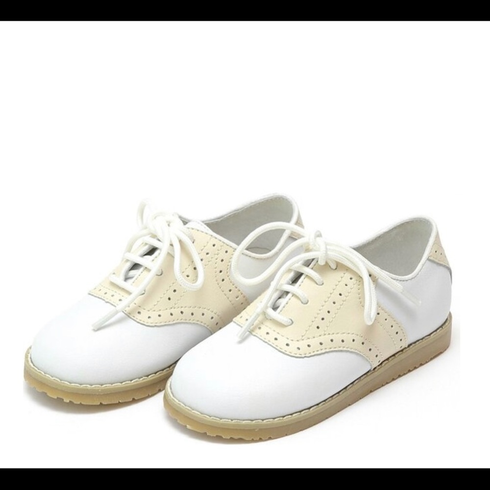 L’amour Ring Bear Shoes
